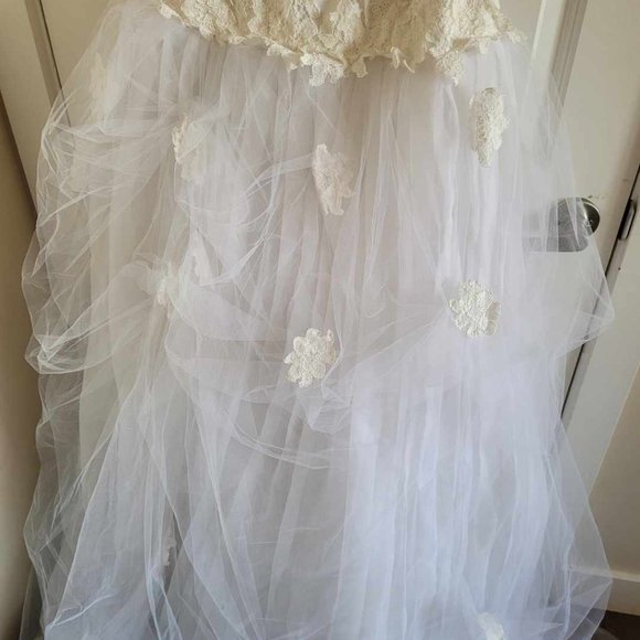 Wedding Gown Ivory - Picture 4 of 4